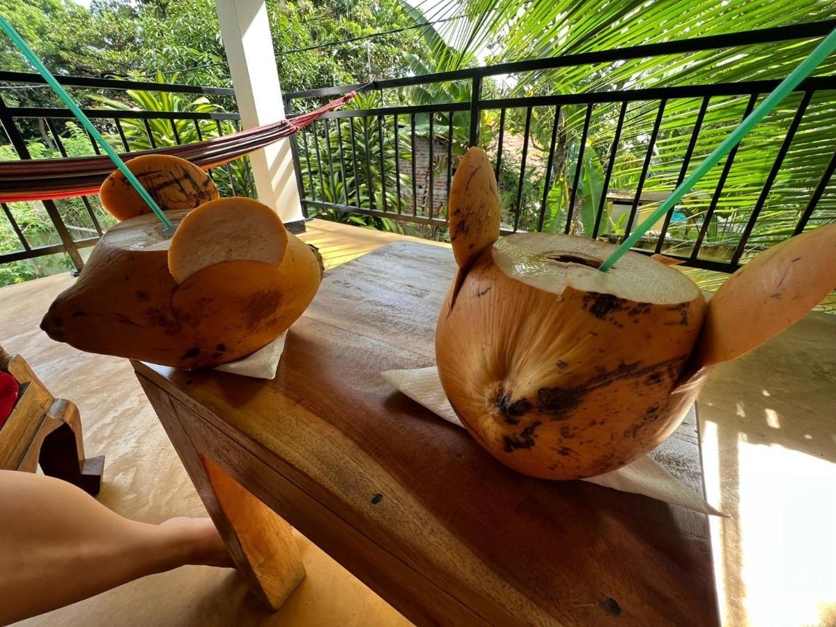 Relax Beach House Tangalle Exteriör bild