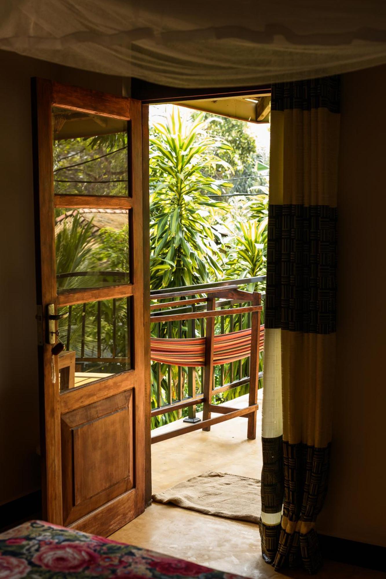 Relax Beach House Tangalle Exteriör bild